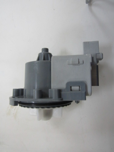 Насос 30W 3 защелки фишка назад (К) 63АЕ705